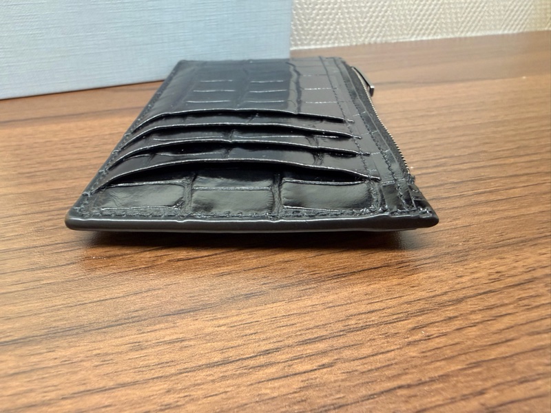 Balenciaga 黑牛皮鱷魚壓紋拉鏈零錢卡包-8