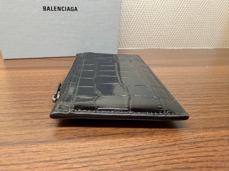 Balenciaga 黑牛皮鱷魚壓紋拉鏈零錢卡包-10