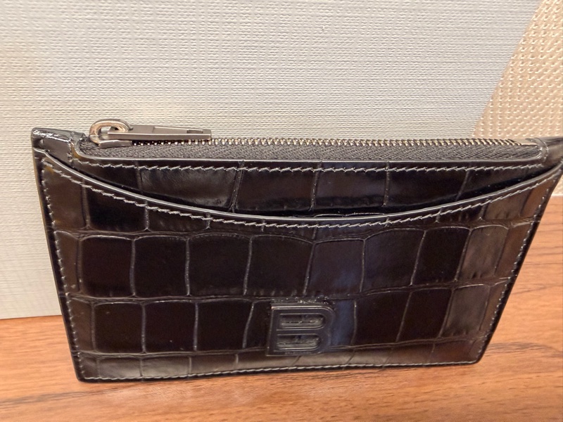 Balenciaga 黑牛皮鱷魚壓紋拉鏈零錢卡包-14