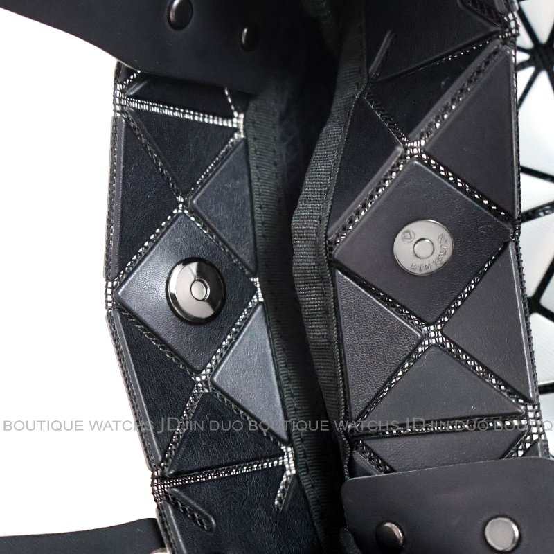 金鐸精品~2519 ISSEY MIYAKE三宅一生 BAO BAO幾何拼接圖案金屬亮銀面迷你手提包 全新品-7