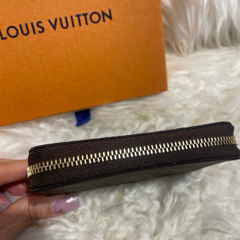 Lv Monogram M60067拉錬零錢咭包-4