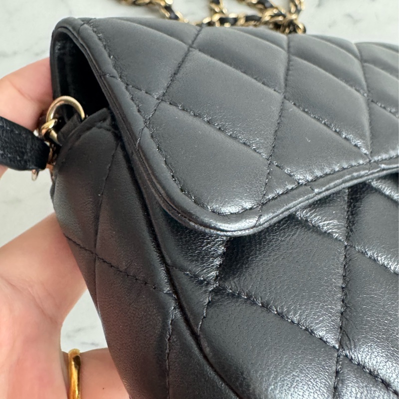 Chanel 黑羊皮淡金雙層斜背包-13