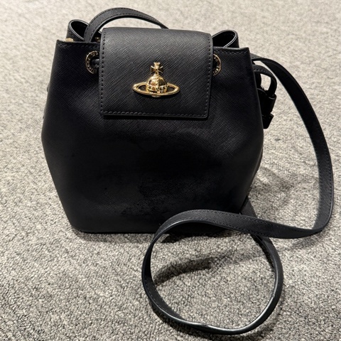 vivienne westwood防刮牛皮水桶包