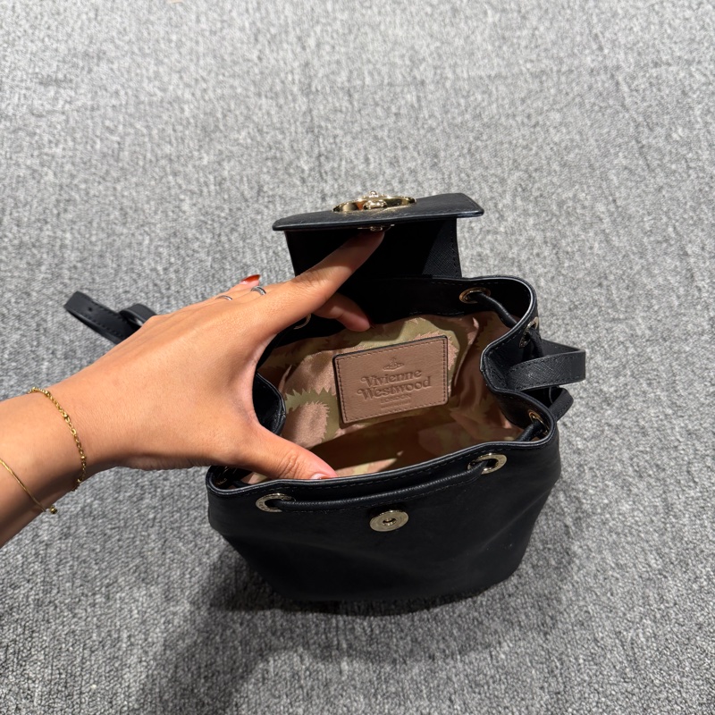 vivienne westwood防刮牛皮水桶包-8