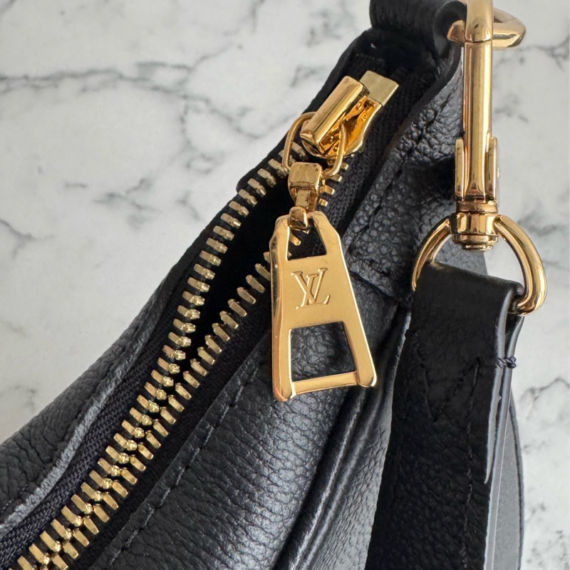 LV黑壓紋半月腋下包  很新❤️‍🔥絕版了🥹-10