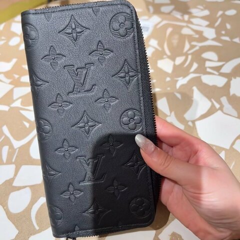【現貨】LV 日本🇯🇵限定ㄇ拉黑武士長夾 M80333