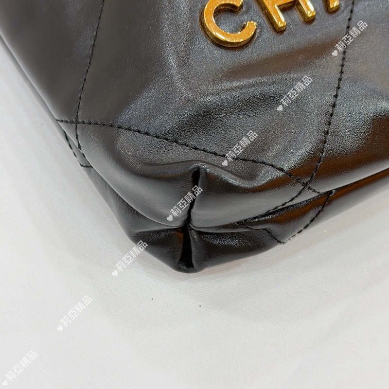 莉亞精品♡Chanel 22bag mini 季節限定珍珠 二手美包-12