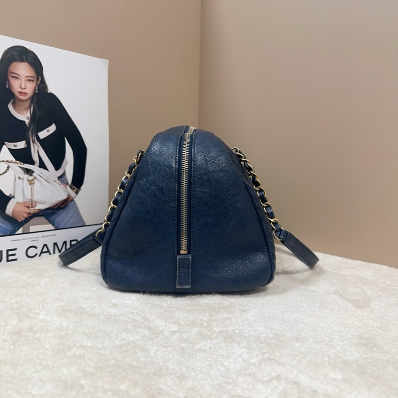 Chanel 香奈兒藍色V紋單肩手提包，金扣大雙C拉鍊頭-2