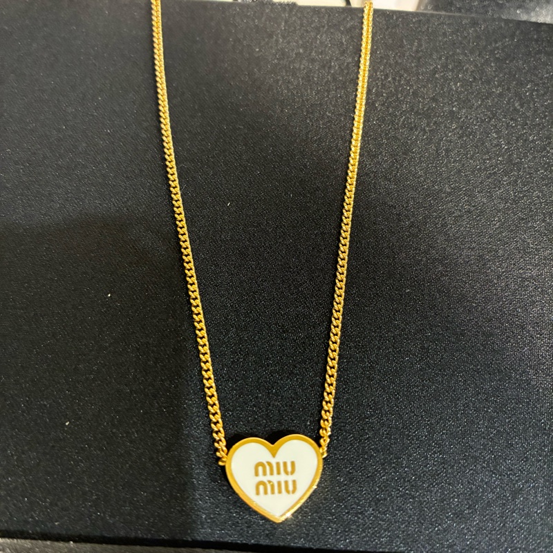 Miumiu愛心項鏈（白色🤍）-1