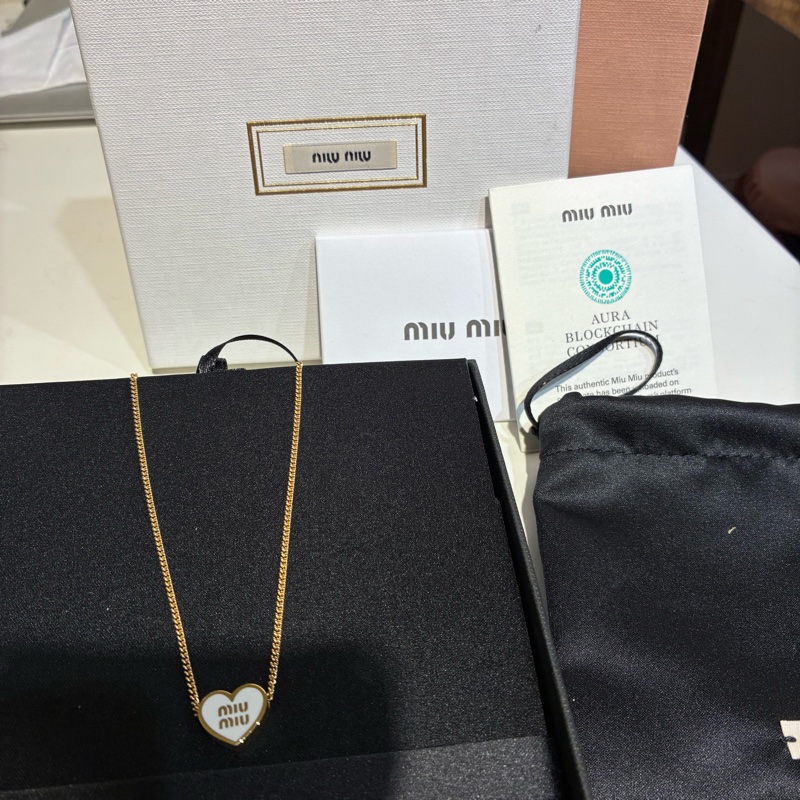 Miumiu愛心項鏈（白色🤍）-5