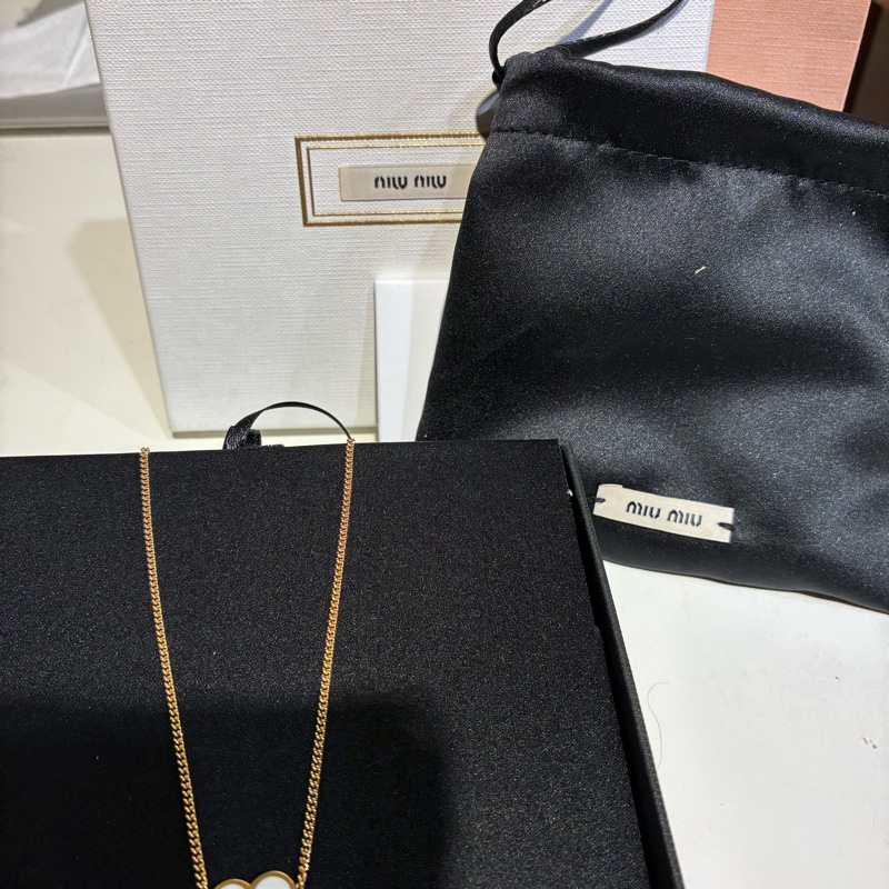 Miumiu愛心項鏈（白色🤍）-6