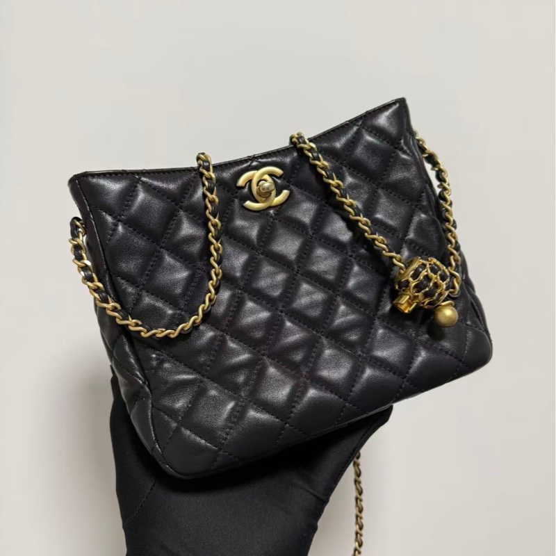 Chanel 香奈兒22S核桃hobo嬉皮包羊皮金扣黑色單肩包，芯片款，單品。-0