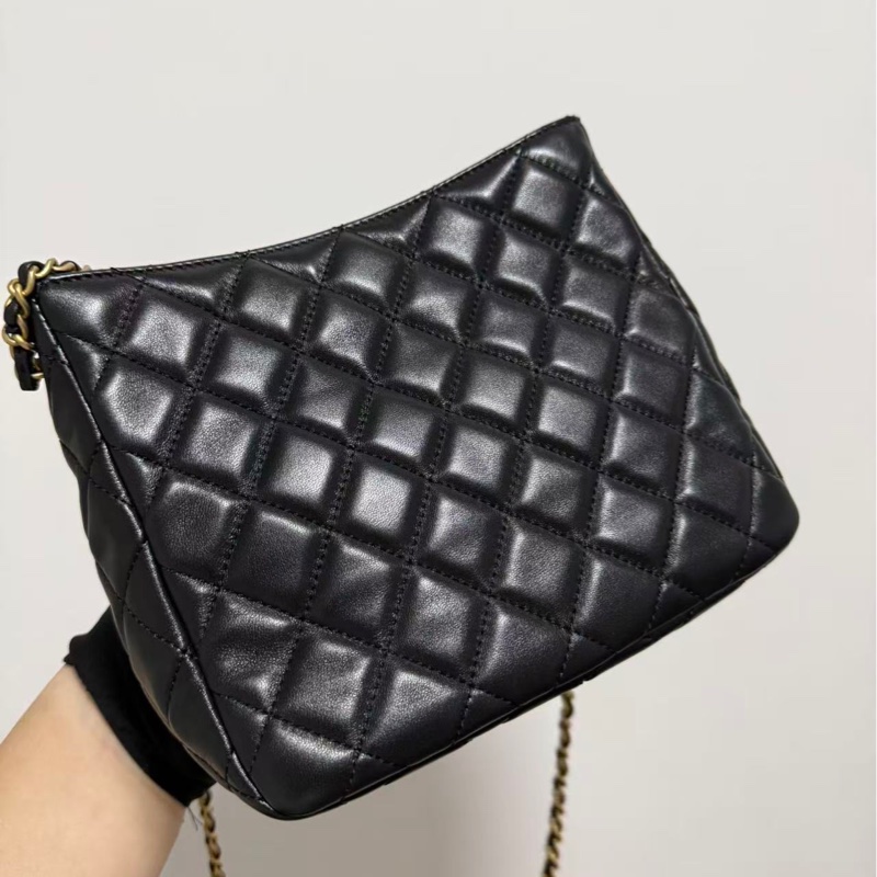 Chanel 香奈兒22S核桃hobo嬉皮包羊皮金扣黑色單肩包，芯片款，單品。-5