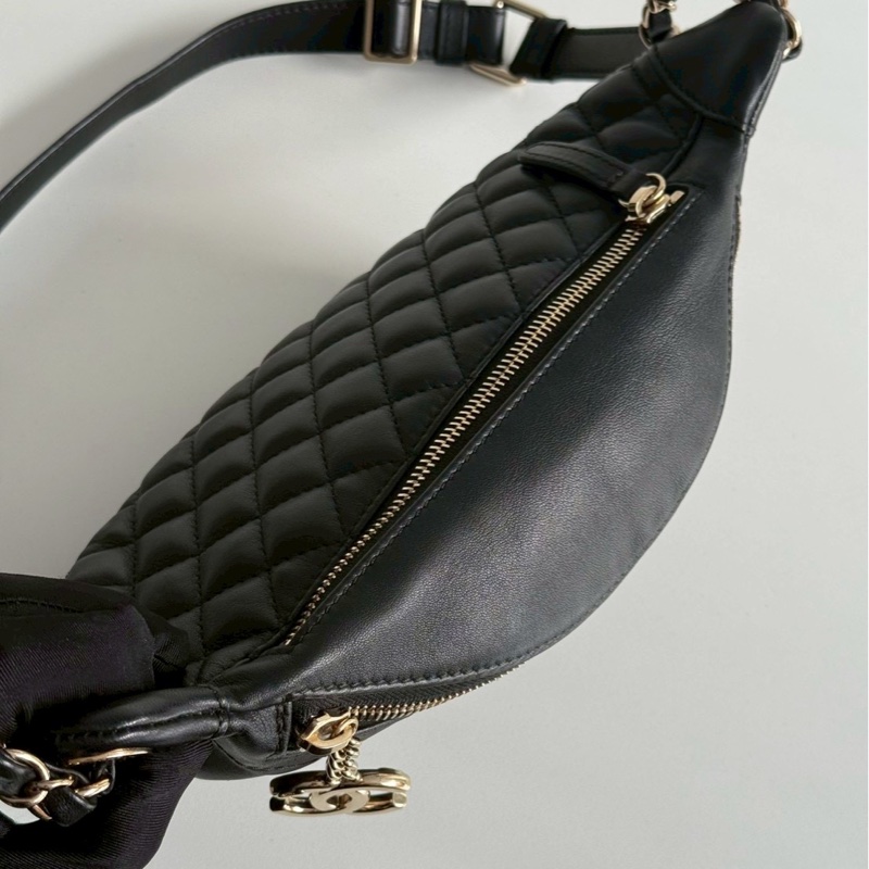 99新🆕 保卡款 Chanel 香奈兒 腰包 黑色金釦-9