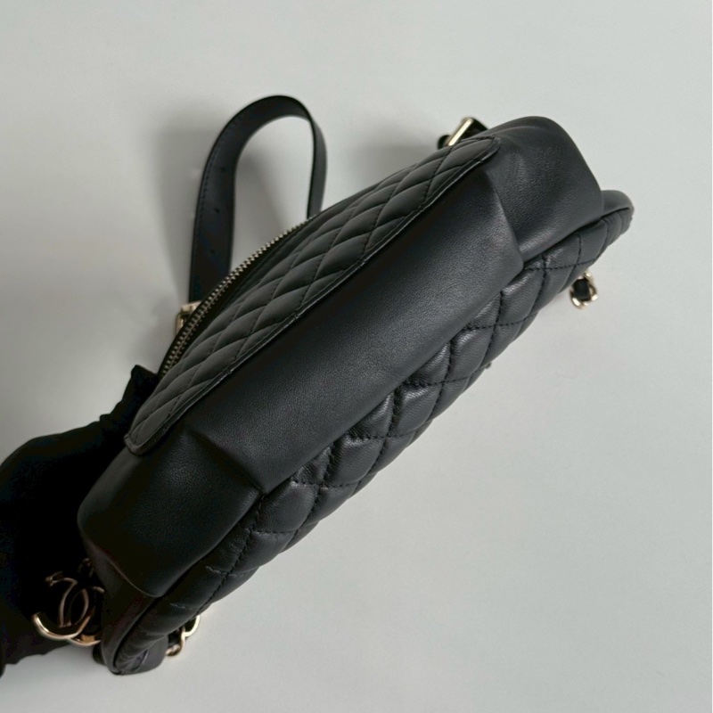 99新🆕 保卡款 Chanel 香奈兒 腰包 黑色金釦-11