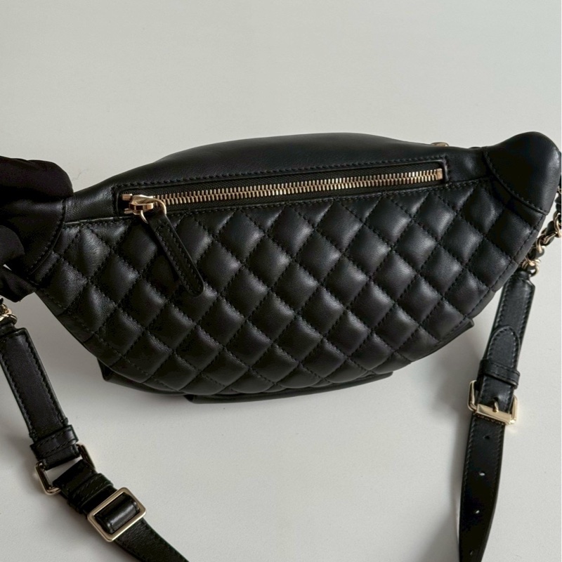 99新🆕 保卡款 Chanel 香奈兒 腰包 黑色金釦-12