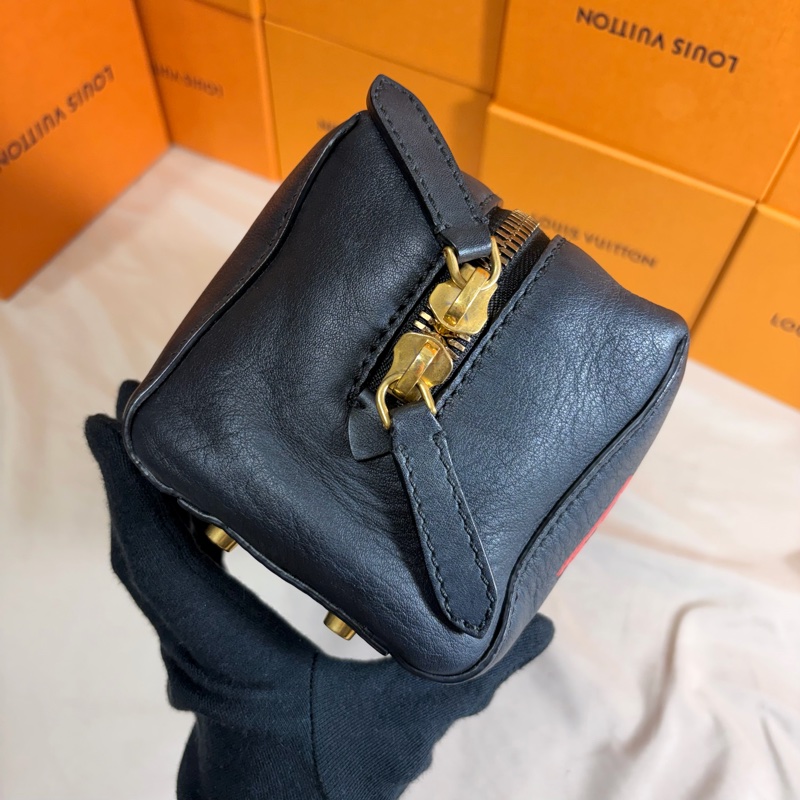 🔥超級好看 Burberry 巴寶莉 大logo黑紅手拿包 化妝包-8