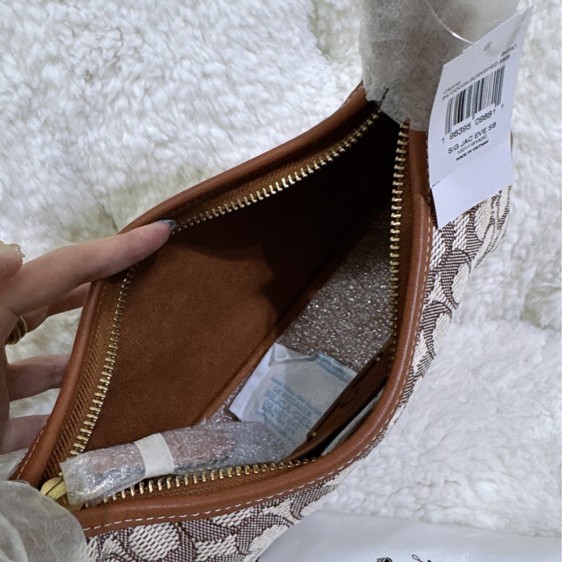 未使用coach EVE肩背包-17