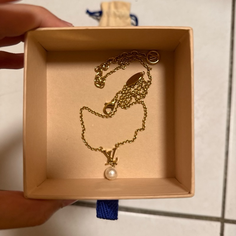 LV Iconic Louisa 項鍊-1