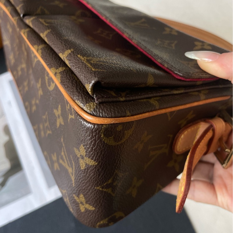 LV 路易威登中古駱駝包小號。-6