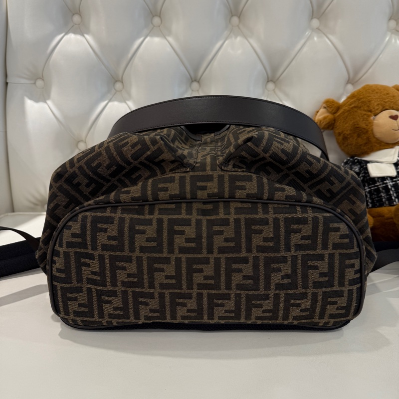 FENDI緹花布拼皮革後背包/咖啡色-4