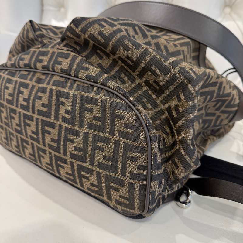 FENDI緹花布拼皮革後背包/咖啡色-5