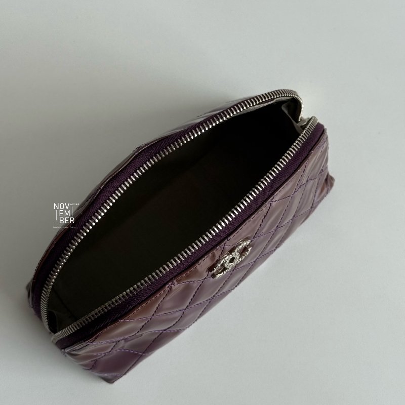 98新💜 保卡款 Chanel 香奈兒 浮雕雙C化妝包 紫色銀釦-3