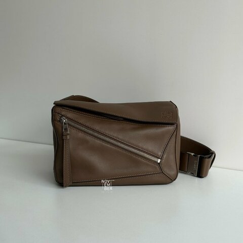 99新🆕 有購證 Loewe 羅意威 Bumbag腰包 深棕色銀釦