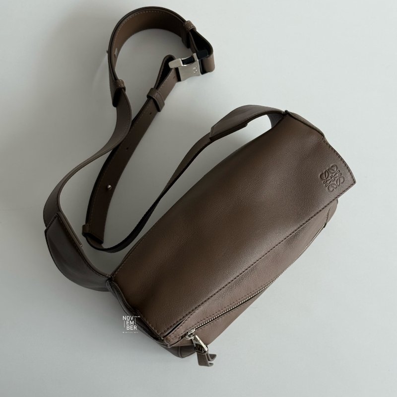 99新🆕 有購證 Loewe 羅意威 Bumbag腰包 深棕色銀釦-3