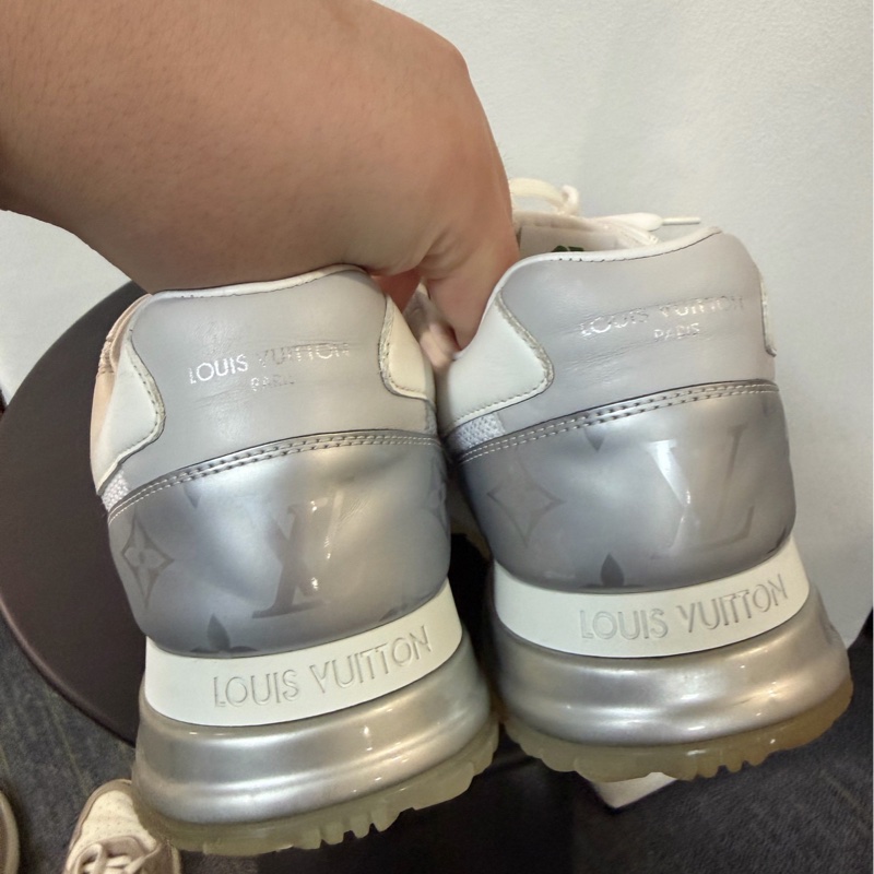 96🆕LOUIS VUITTON Run Away 小牛皮 圓頭平底 低幫 生活休閒鞋 男款 白色 6碼-2