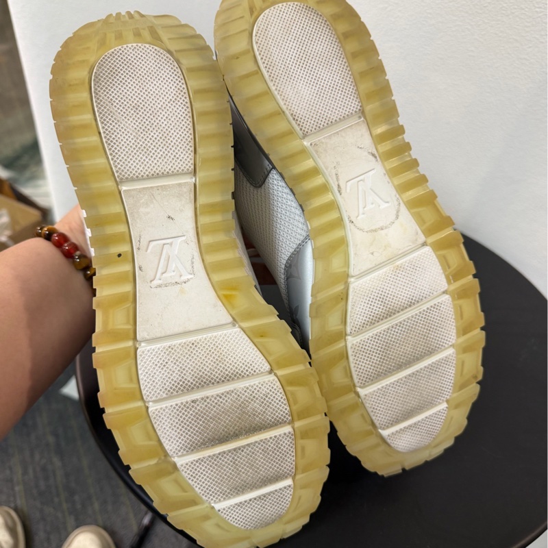 96🆕LOUIS VUITTON Run Away 小牛皮 圓頭平底 低幫 生活休閒鞋 男款 白色 6碼-5
