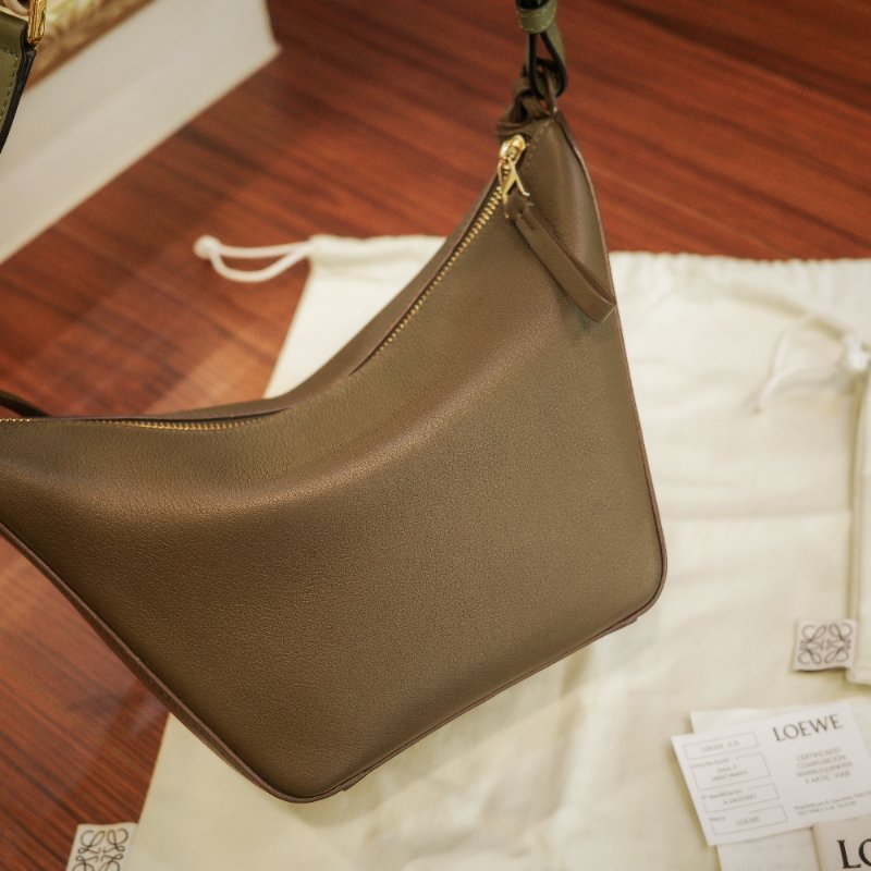 【自用自賣】 LOEWE / Hammock hobo / 肩背斜背 / 附寬背帶 / 墨綠色 / 98成新-1