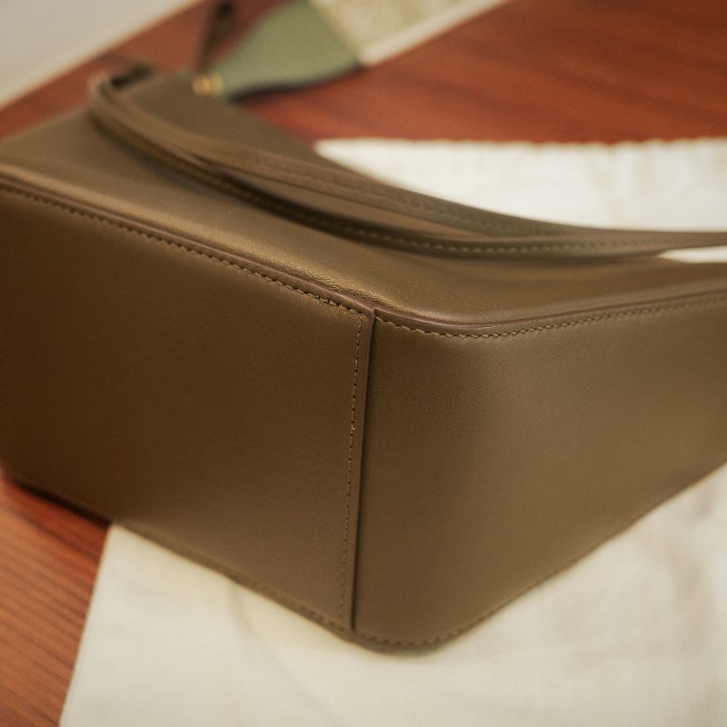 【自用自賣】 LOEWE / Hammock hobo / 肩背斜背 / 附寬背帶 / 墨綠色 / 98成新-9