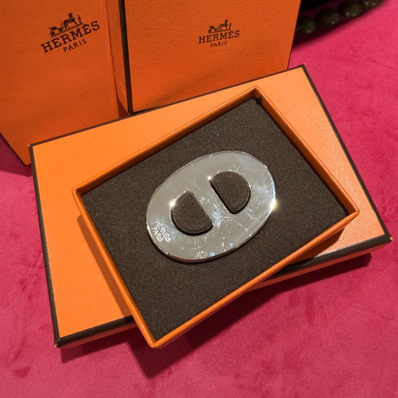 HERMES 粉豬鼻絲巾釦-4