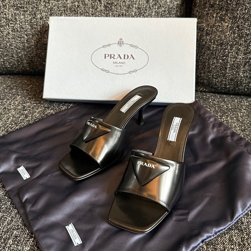 閒置未使用 普拉達/Prada黑色漆皮穆勒鞋 /35.5碼-0