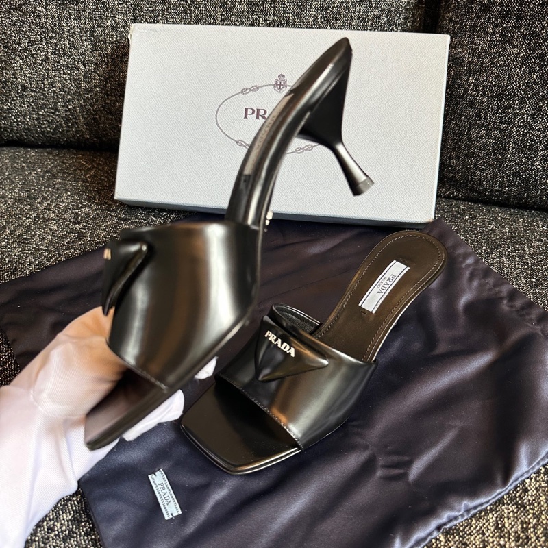 閒置未使用 普拉達/Prada黑色漆皮穆勒鞋 /35.5碼-3