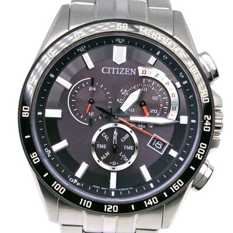 西鐵城 AT3004-58E E610-S074339 男士腕錶，不鏽鋼銀色錶殼，光動能電波計時碼錶，黑色錶盤