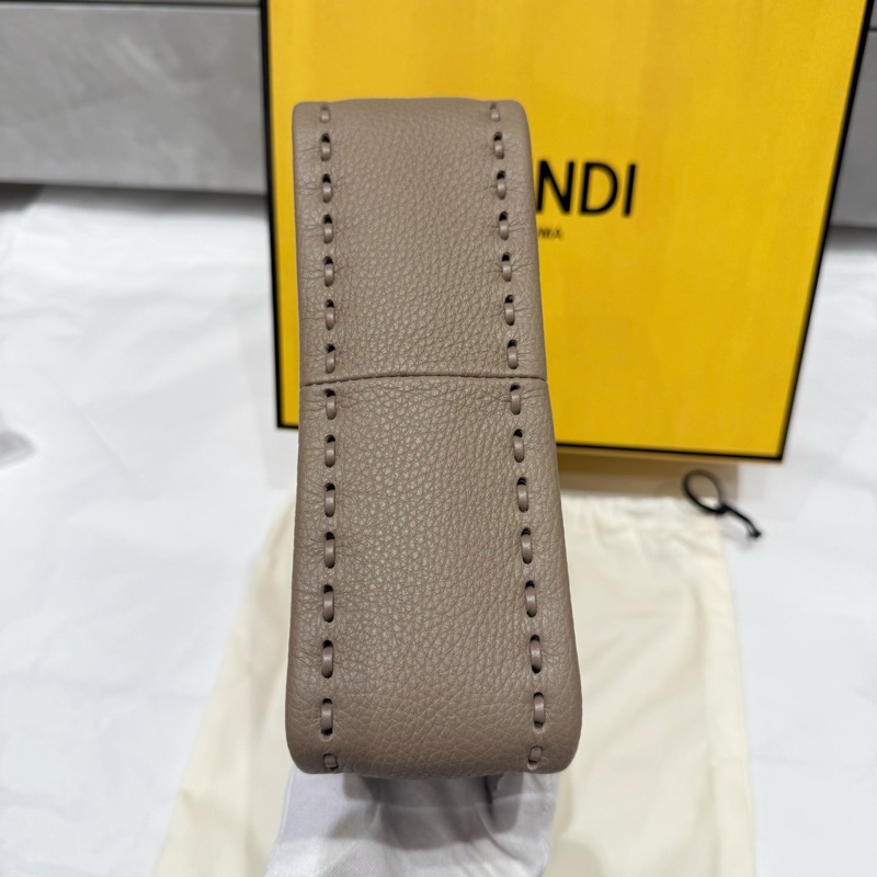 幾乎全新 FENDI Fendessence手提包  24年/有卡 20.5x28x7配塵袋-3
