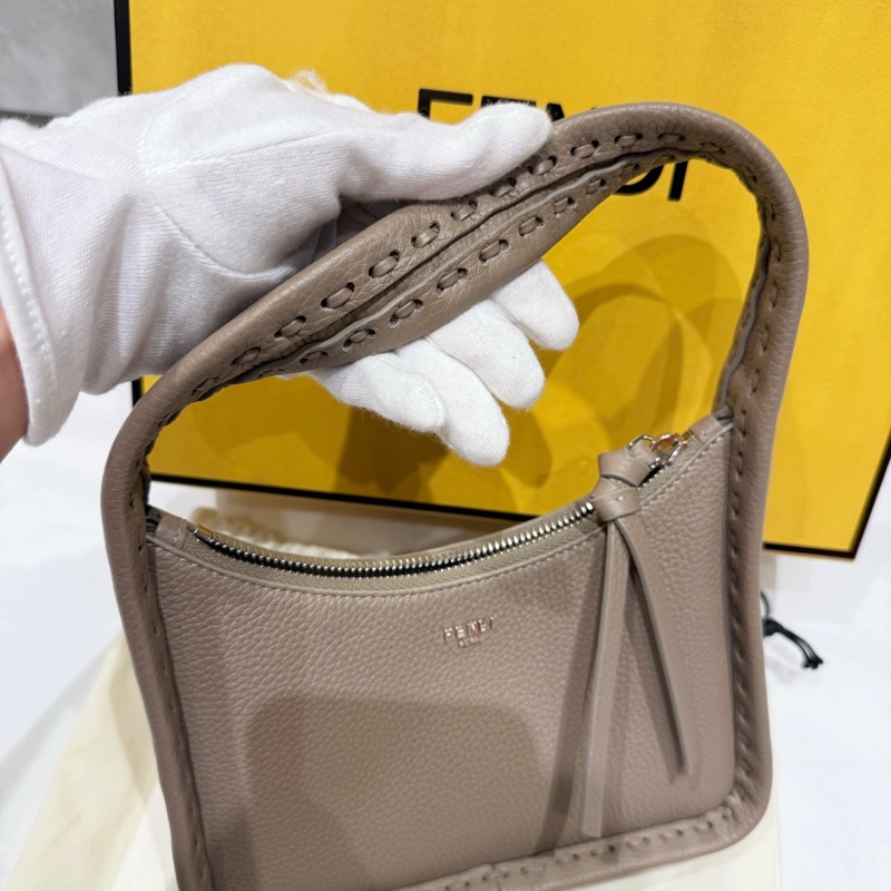 幾乎全新 FENDI Fendessence手提包  24年/有卡 20.5x28x7配塵袋-4