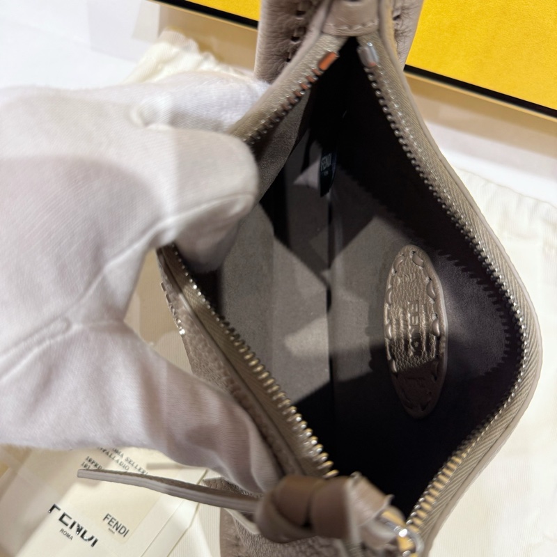 幾乎全新 FENDI Fendessence手提包  24年/有卡 20.5x28x7配塵袋-6