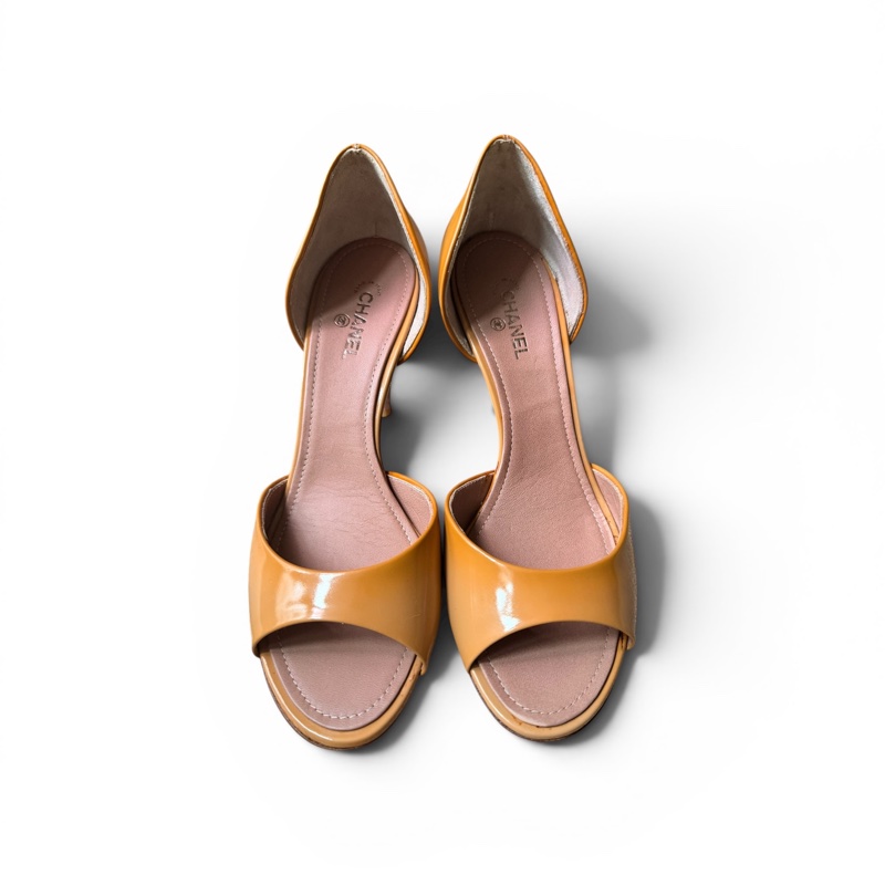 🍒 Chanel 經典焦糖漆皮露趾跟鞋 D'Orsay鞋底無落地 貴氣顯白 size:38/2F260425-1-5