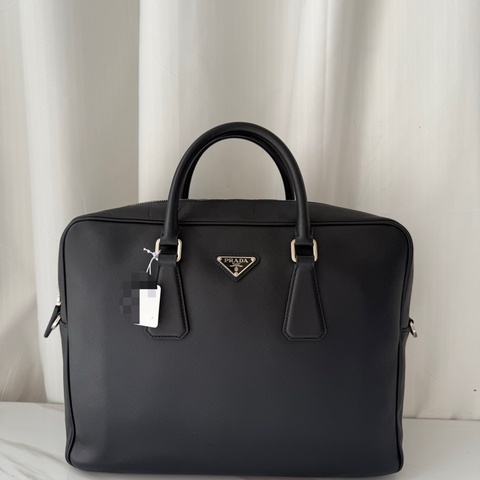 普拉達 Prada 黑色 正標 男士公文包 附件 🈚