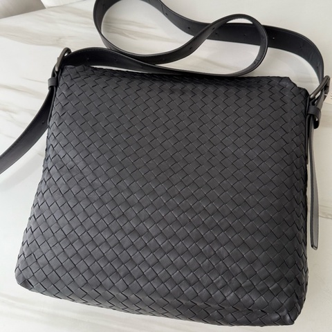Bottega Veneta葆蝶家  黑蓝色 编织 邮差包 斜挎包 🈚附件