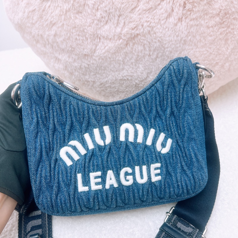 Miu Miu hobo 牛仔/丹寧腋下包 斜挎包-1