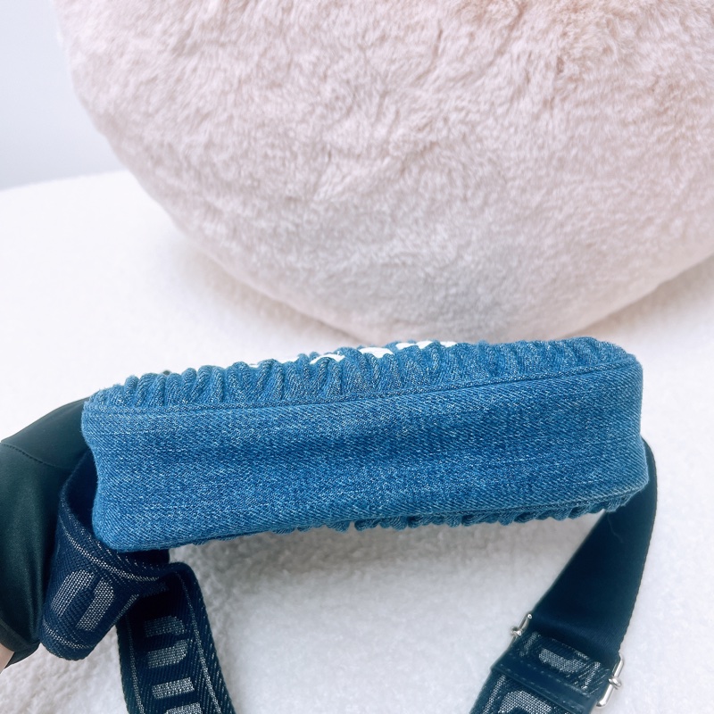 Miu Miu hobo 牛仔/丹寧腋下包 斜挎包-2