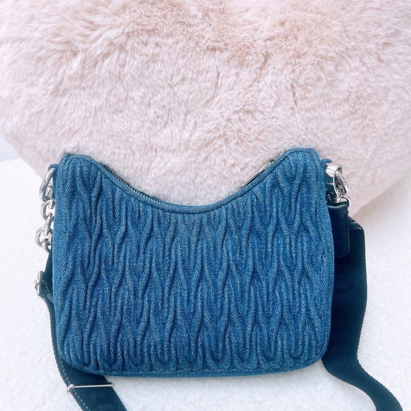 Miu Miu hobo 牛仔/丹寧腋下包 斜挎包-6