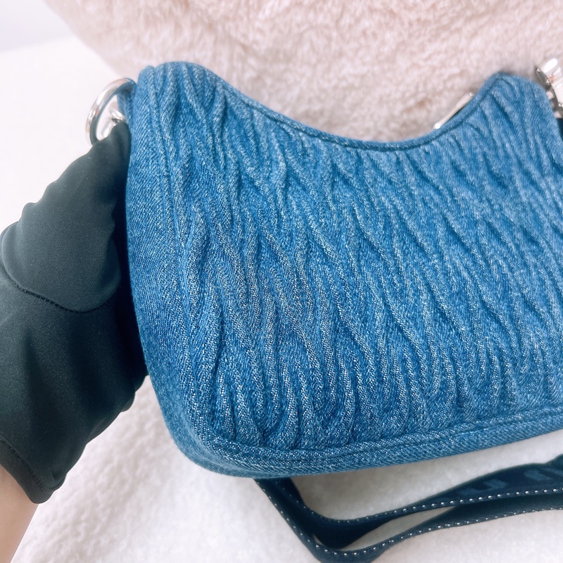 Miu Miu hobo 牛仔/丹寧腋下包 斜挎包-7