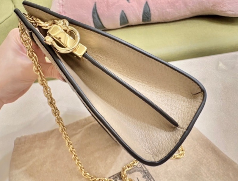 絕美超低價Gucci ophidia 系列 GG logo 織帶皮革磁扣肩背斜背包-5