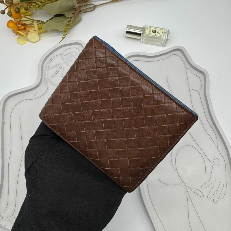 BOTTEGA VENETA BV經典編織小羊皮咖啡色撞色短夾-9