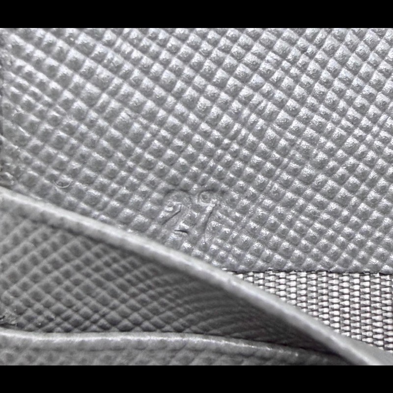 PRADA Saffiano 十字紋防刮牛皮鈔票夾短夾-25